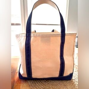 New L.L. Bean Medium Boat and Tote Navy